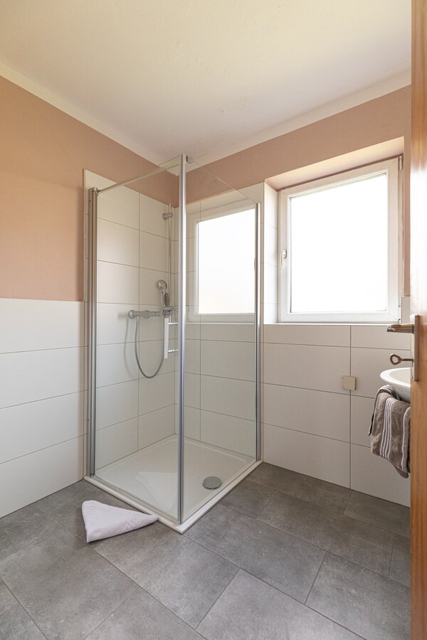mit seperaten WC
