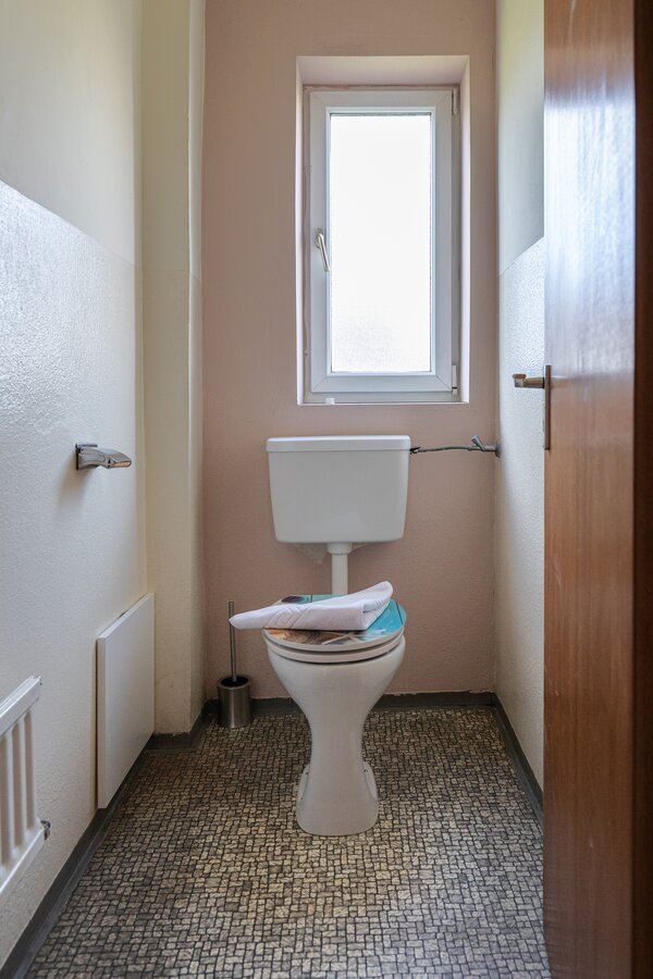 seperate Toilette