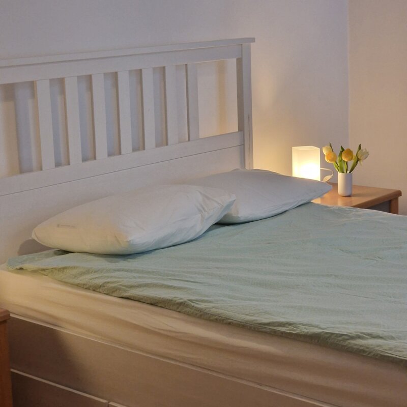 sleeping room 