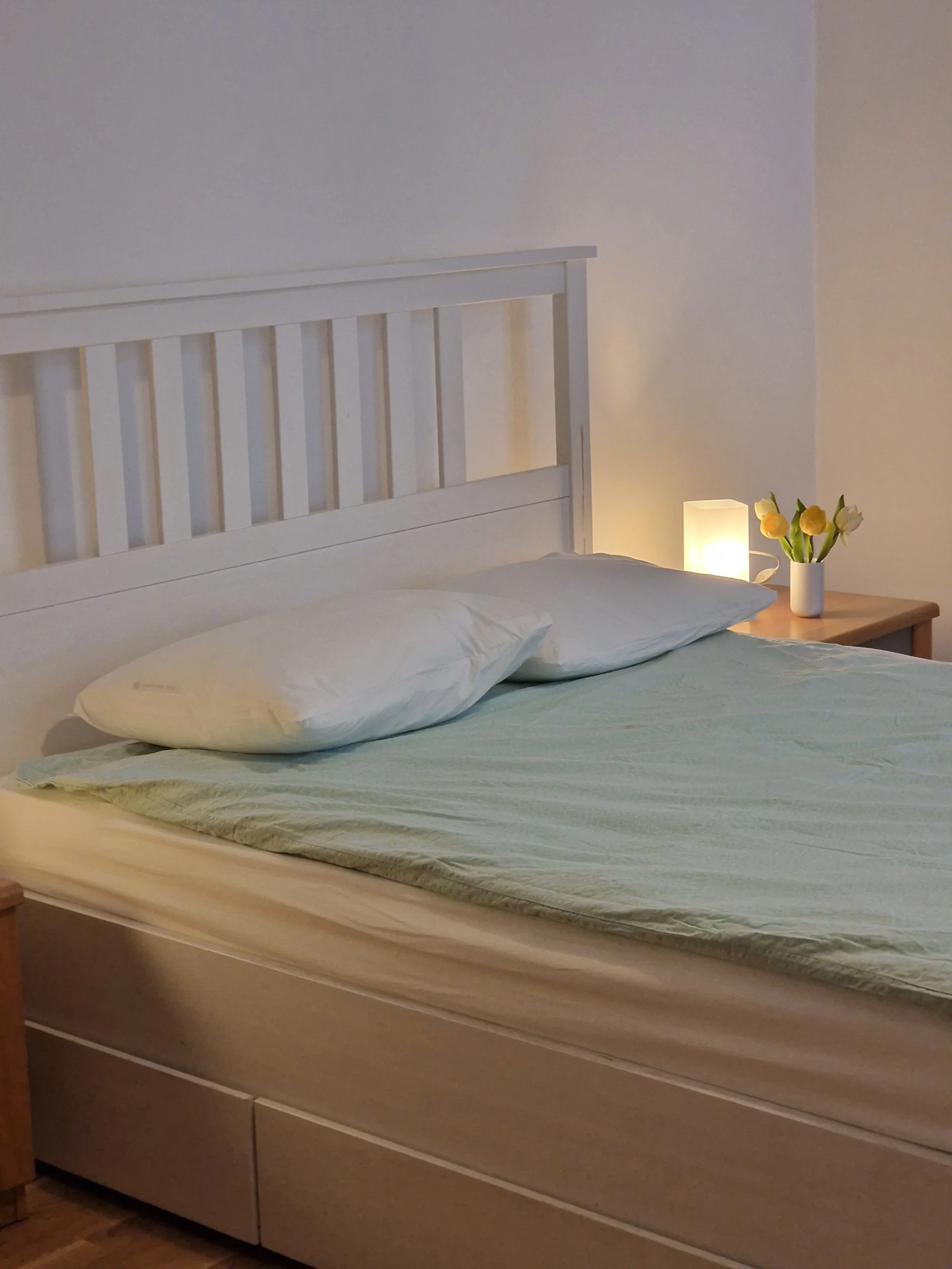 Schlafzimmer Bett 140x200