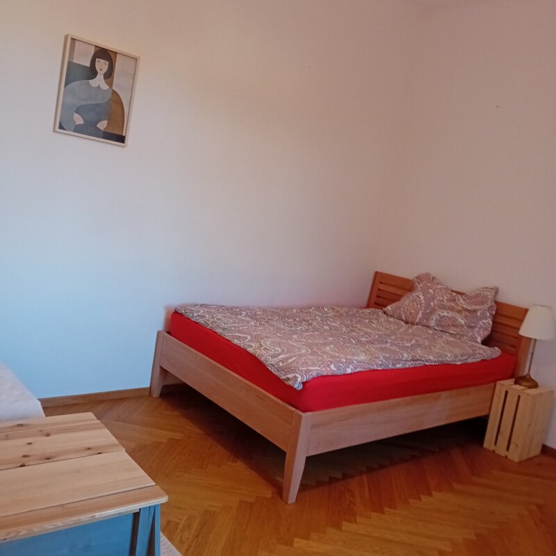 Comfortable real wood bed 1.40X200