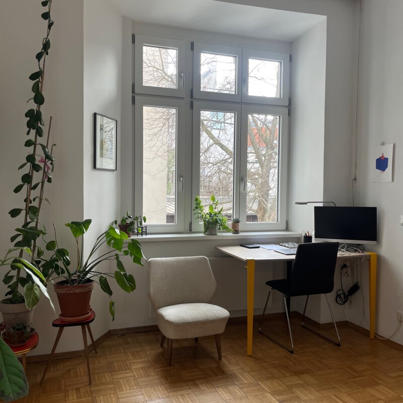 Wohn-/Arbeitszimmer
