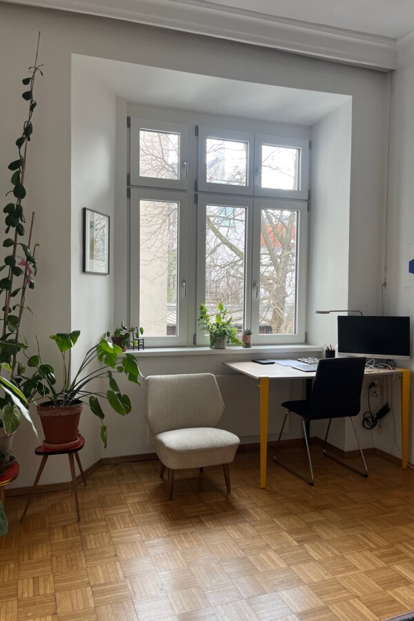 Wohn-/Arbeitszimmer