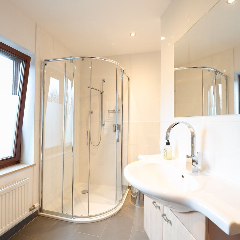 Dusche und Waschbecken | © kaserer