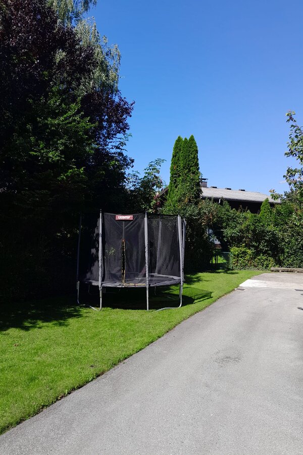 Hüpfburg im Garten | © kaserer