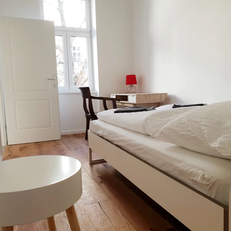 Sleeping room with desk