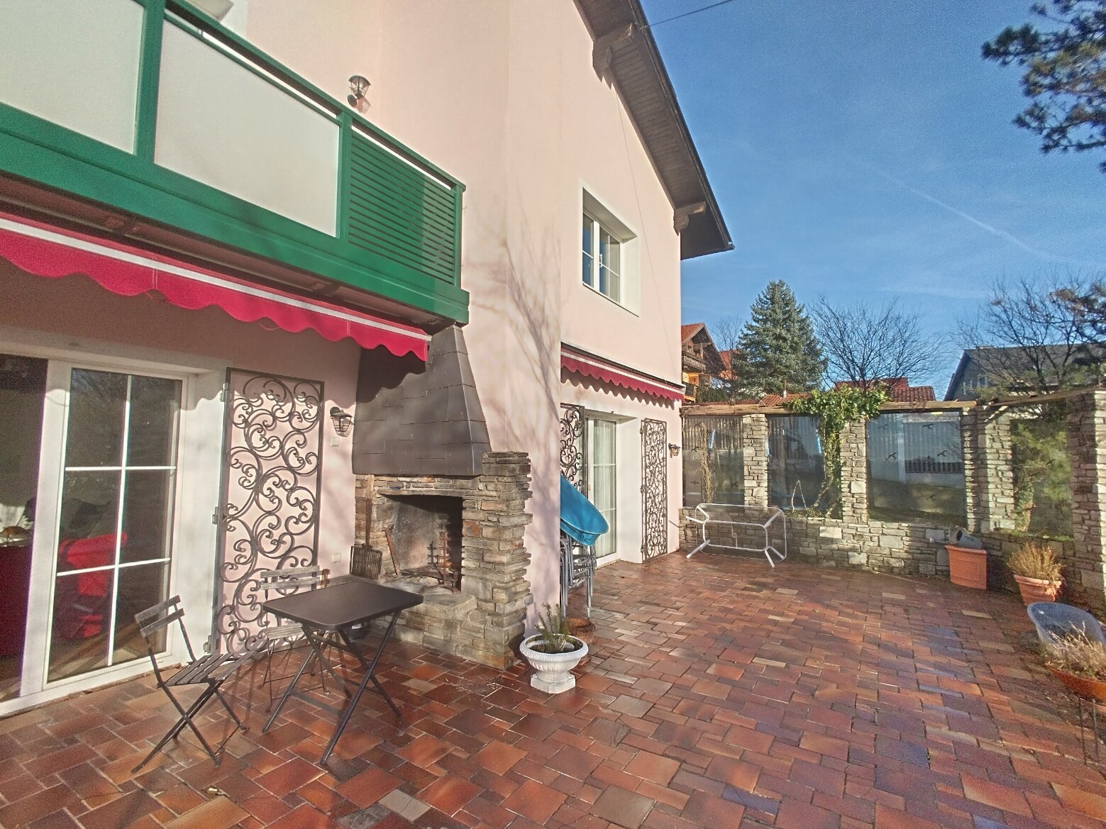 Short-term accommodation in Elixhausen