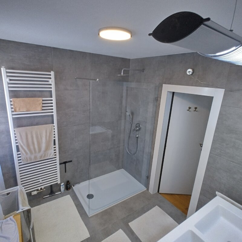 Shower room  1st floor