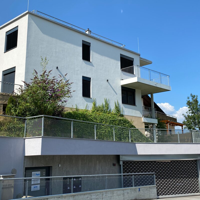 Modernes Mehrfamilienhaus mit Balkon – 4-Zimmer-Wohnung zur Kurzzeitmiete, Wohnen auf Zeit für 1 bis 6 Monate in Innsbruck