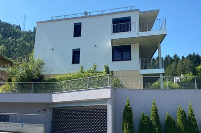 Modernes Mehrfamilienhaus mit Balkonen – 4-Zimmer-Wohnung zur Kurzzeitmiete & Wohnen auf Zeit für 1 bis 6 Monate in Innsbruck