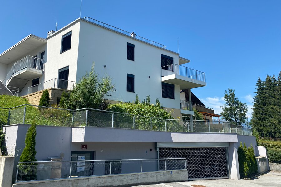 Modern building with balcony – 4-room apartment for short-term rental, temporary housing for 1 to 6 months in Innsbruck