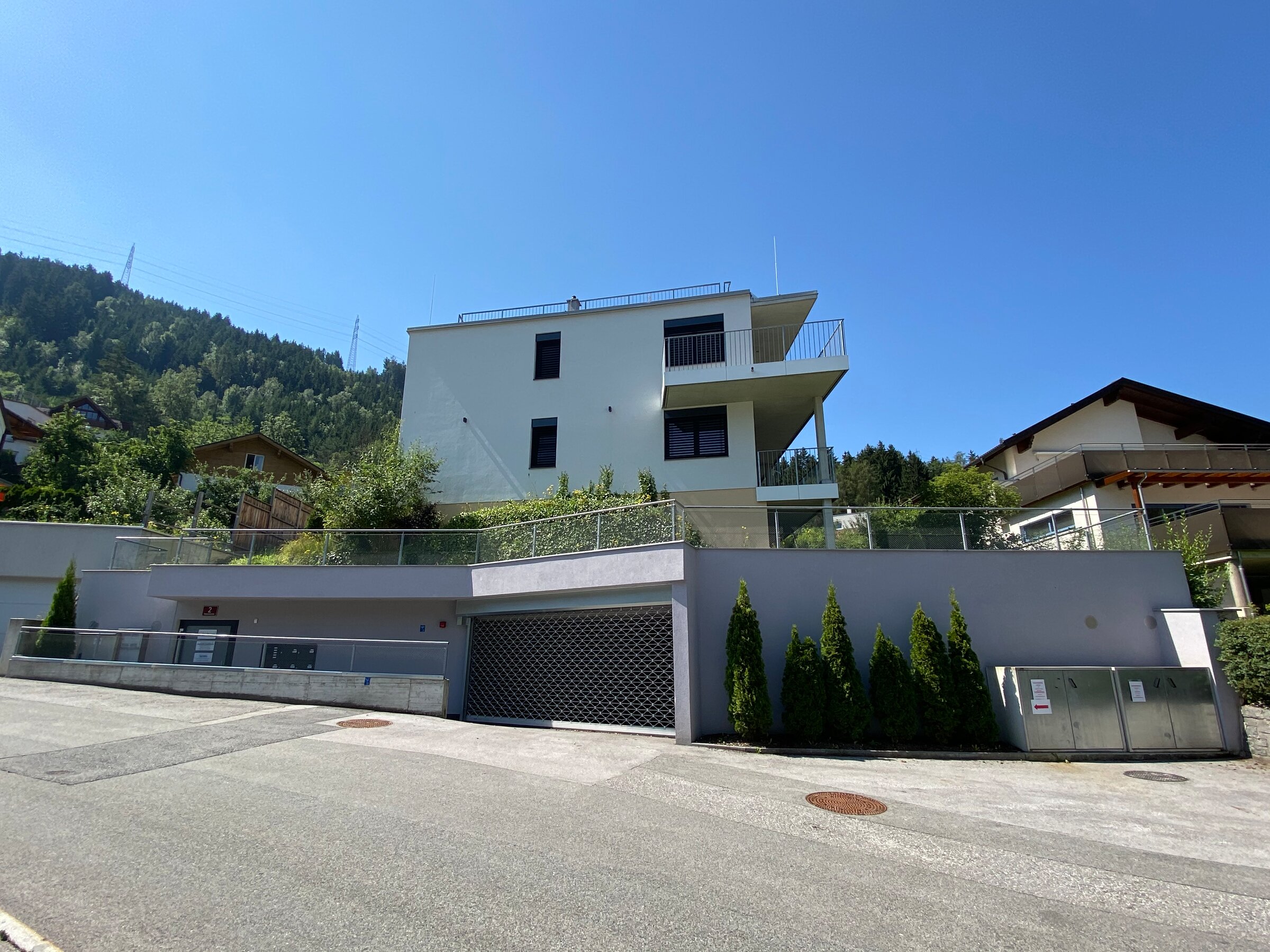 Modernes Wohngebäude mit Balkon & Bergblick – 4-Zimmer-Wohnung, Kurzzeitmiete & Wohnen auf Zeit für 1 bis 6 Monate in Innsbruck