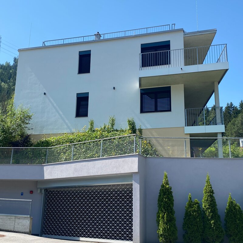 Modern multi-family building with balcony & garage – 4-room apartment for short-term rental & temporary housing for 1 to 6 months in Innsbruck