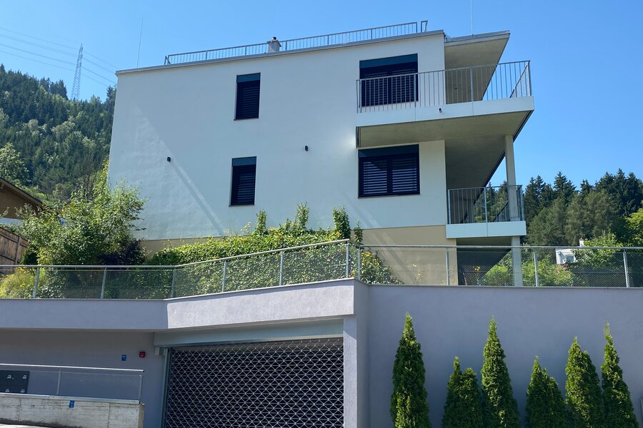Modern multi-family building with balcony & garage – 4-room apartment for short-term rental & temporary housing for 1 to 6 months in Innsbruck