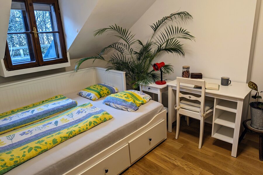 Schlafzimmer 2