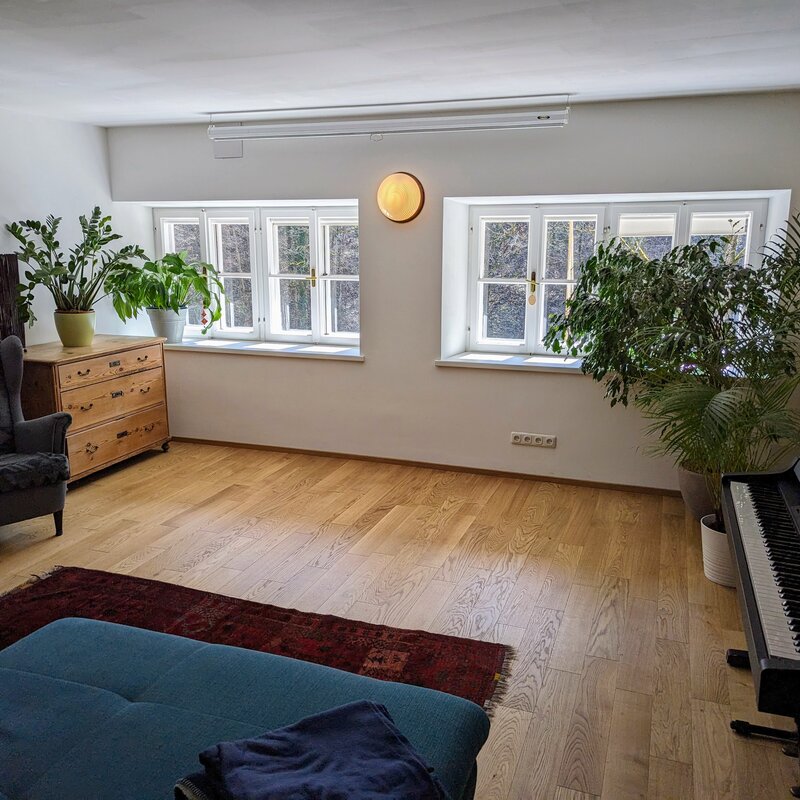 Living room with E-piano