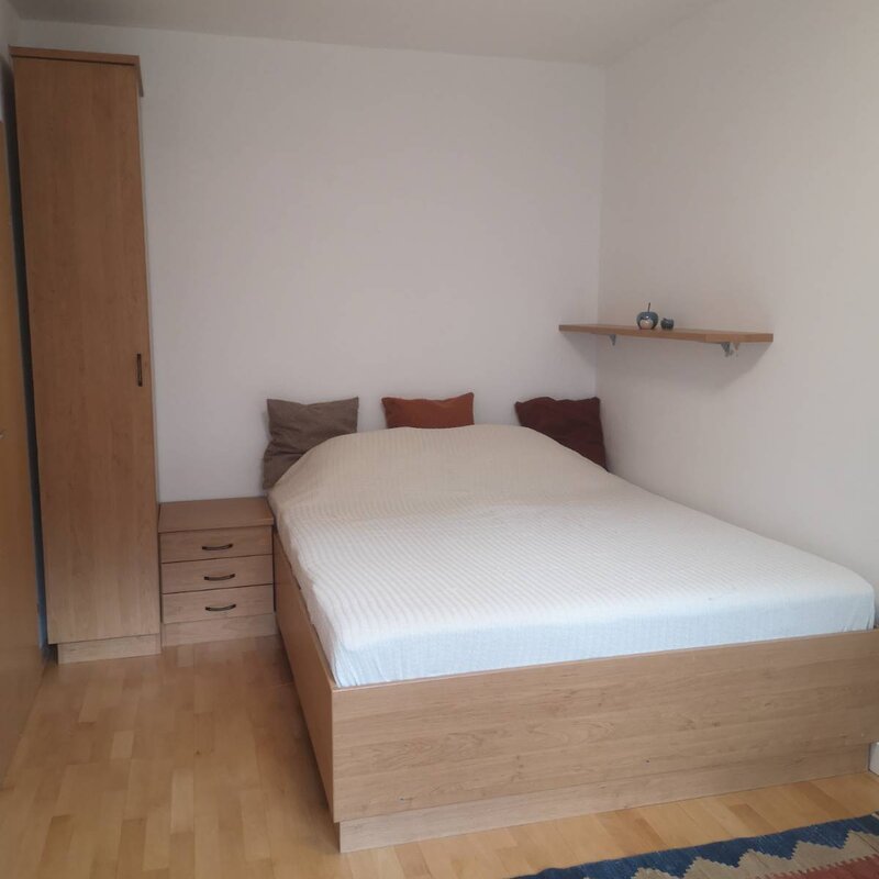 Queensize Bett