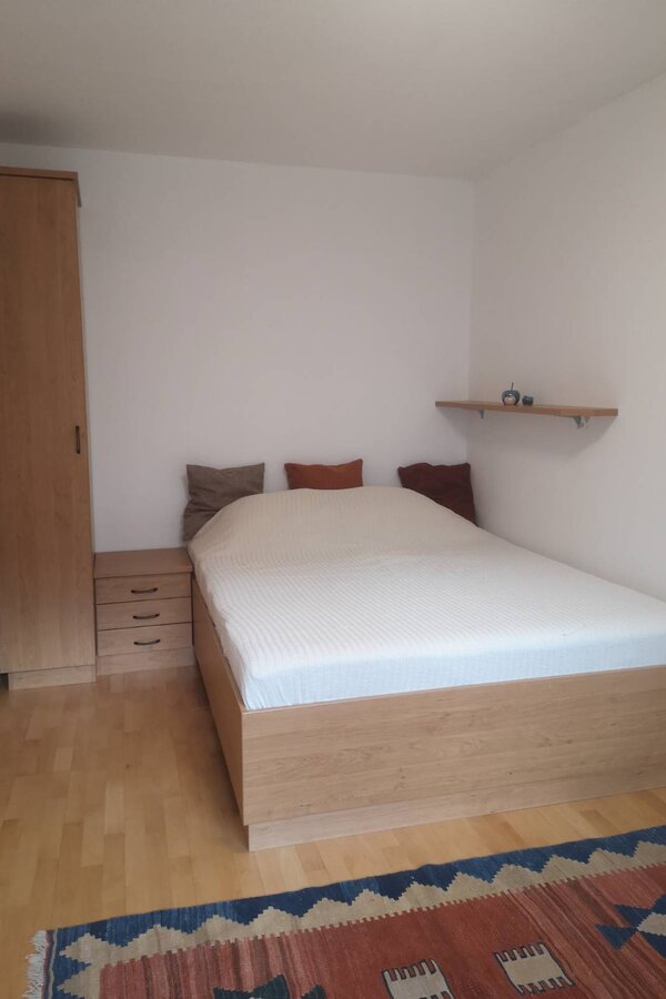 Queensize Bett