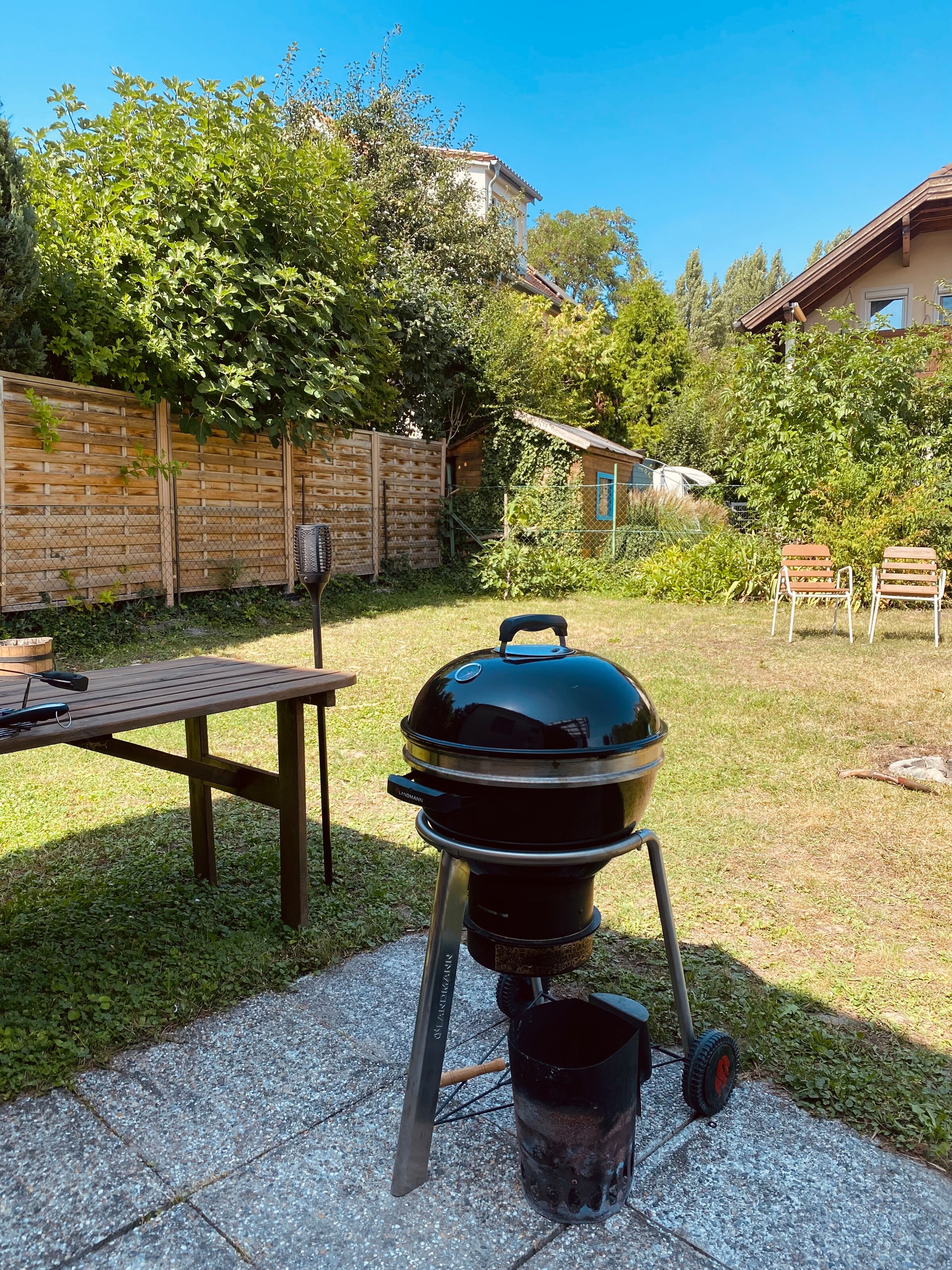 Holzkohlegrill