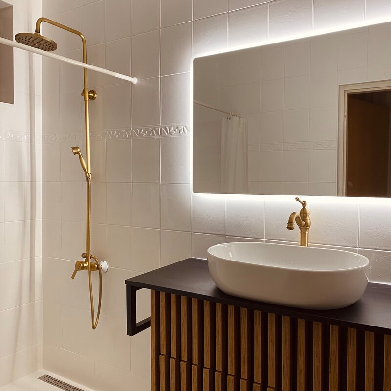 Badezimmer mit Dusche