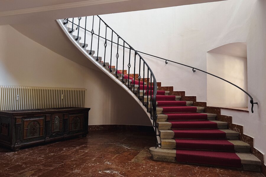 Treppe vom Erdgeschoss ins 1. Obergeschoss