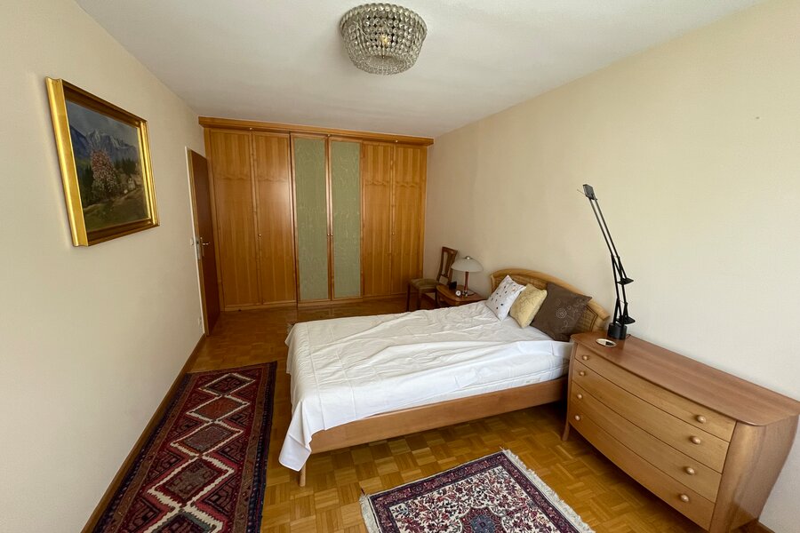 Geräumig. Bett 120x200