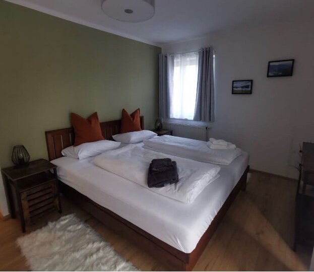 Großes Schlafzimmer 