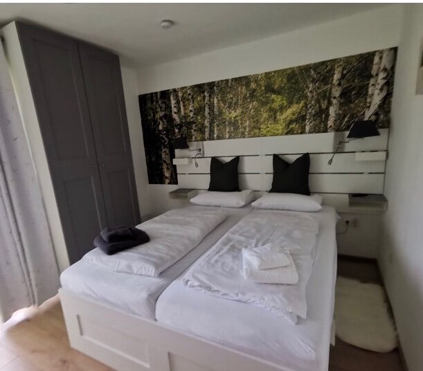 Kleines Schlafzimmer 