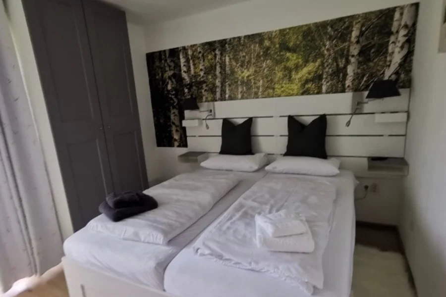 Kleines Schlafzimmer 