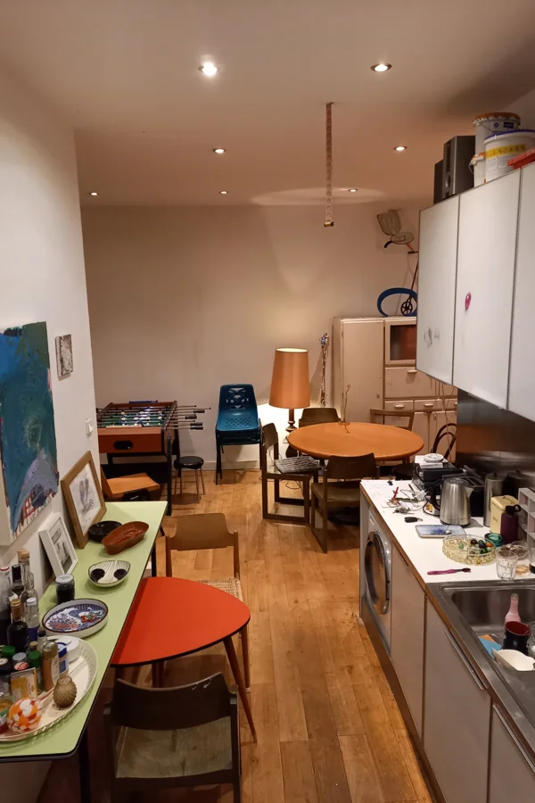 Küche m allen geräten