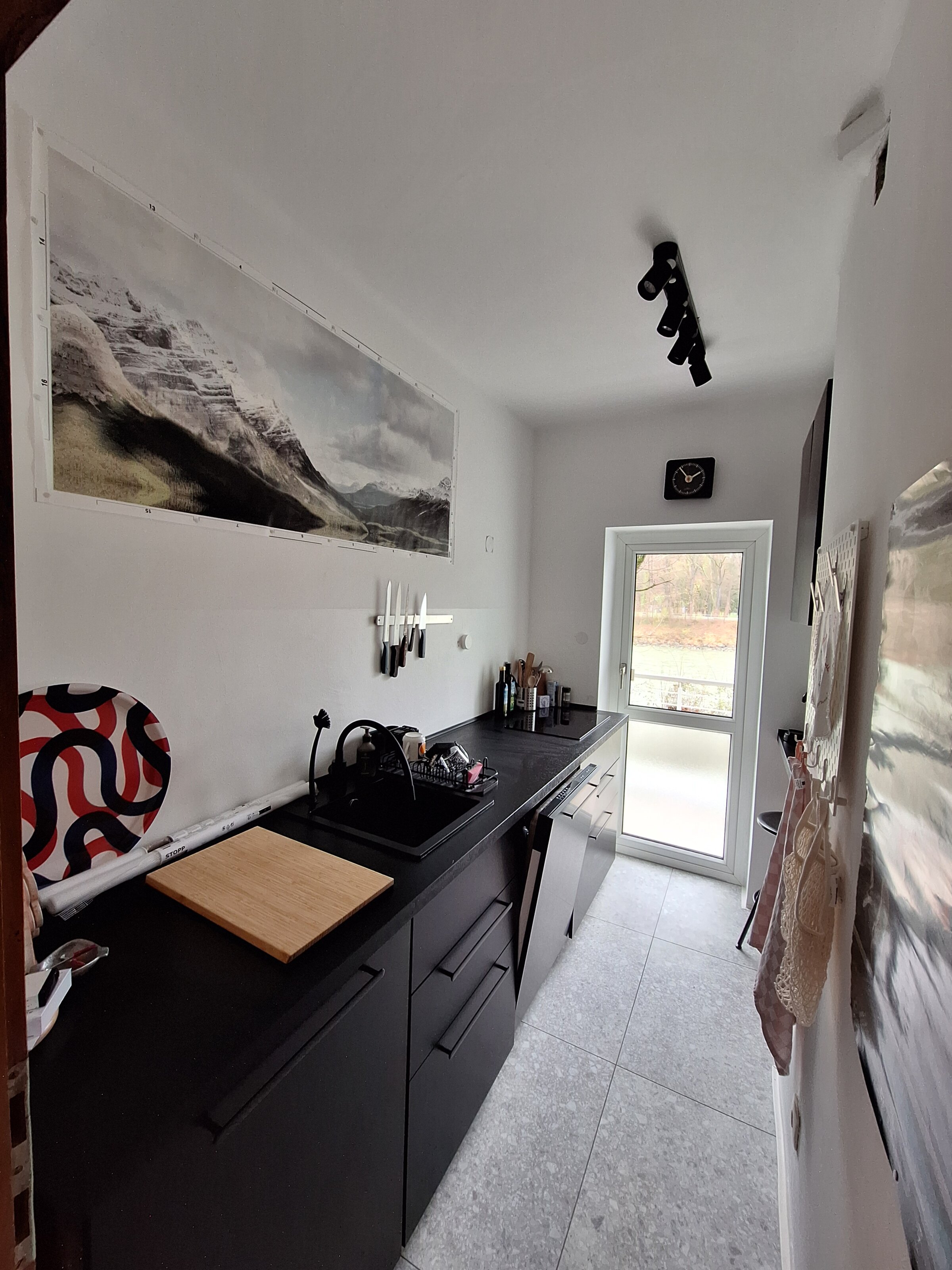 Voll ausgestattet neue Küche 