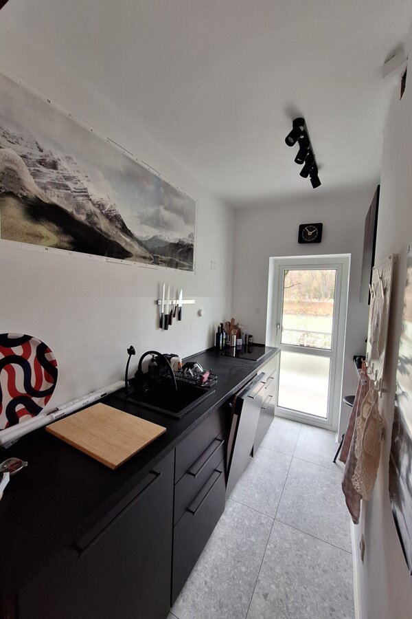 Voll ausgestattet neue Küche 