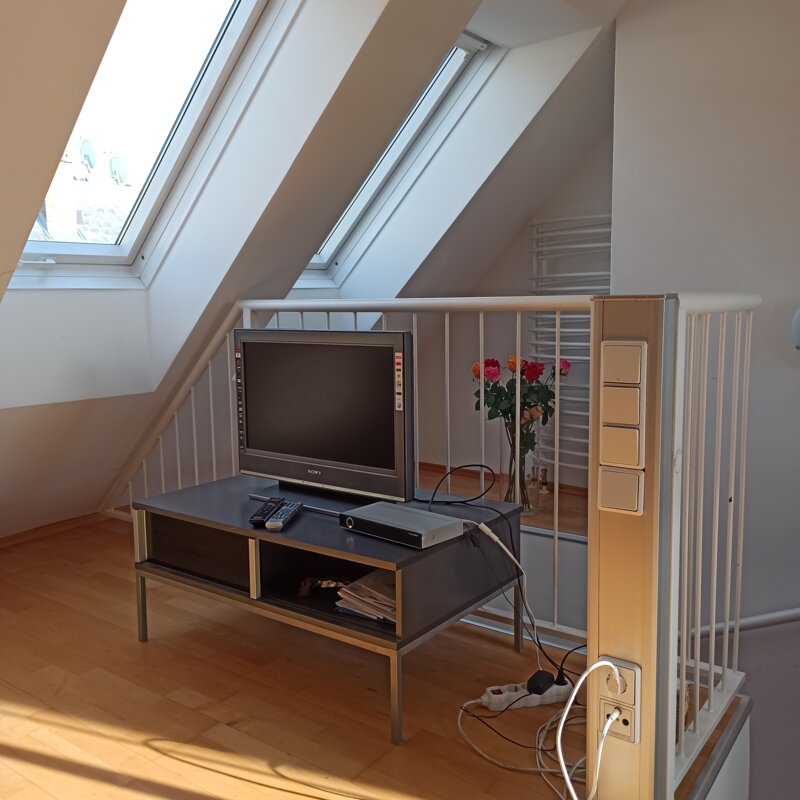 Wohnbereich mit Fernseher