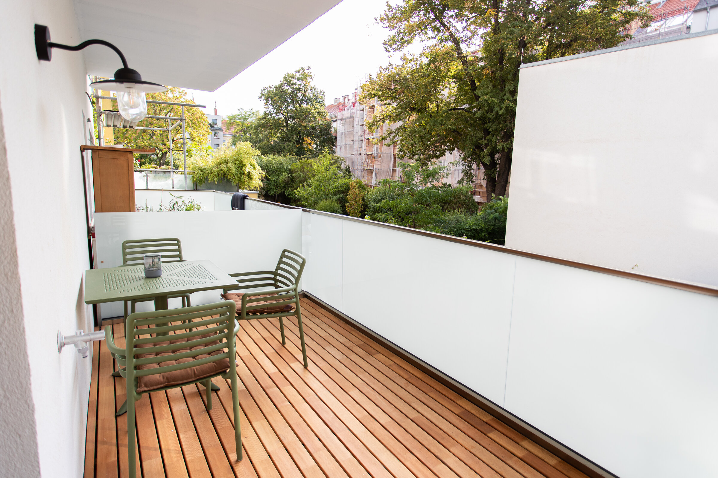 ruhiger Balkon zum Hof | © Bruckner