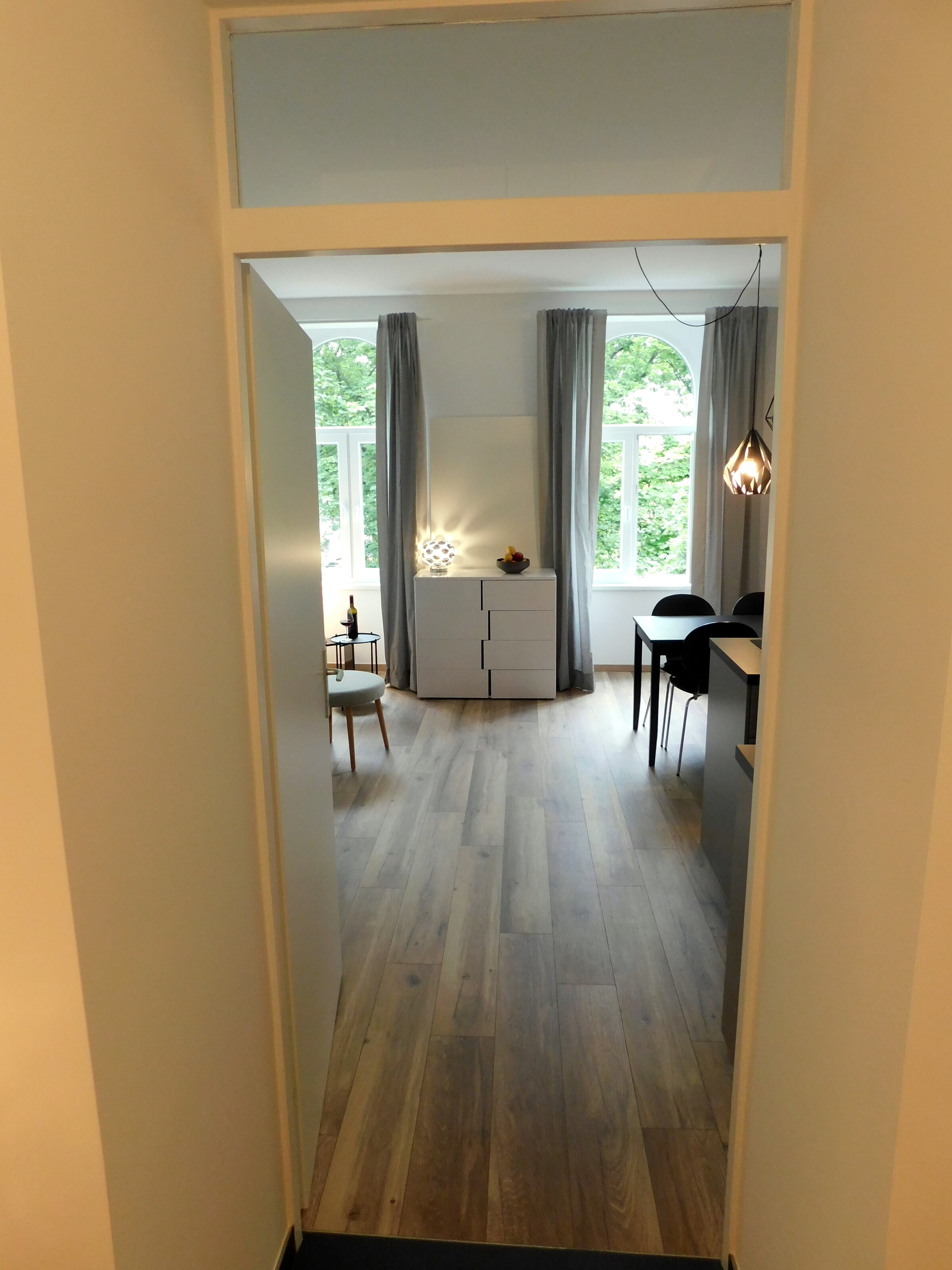 Eingang vom Vorraum in den Wohnbereich