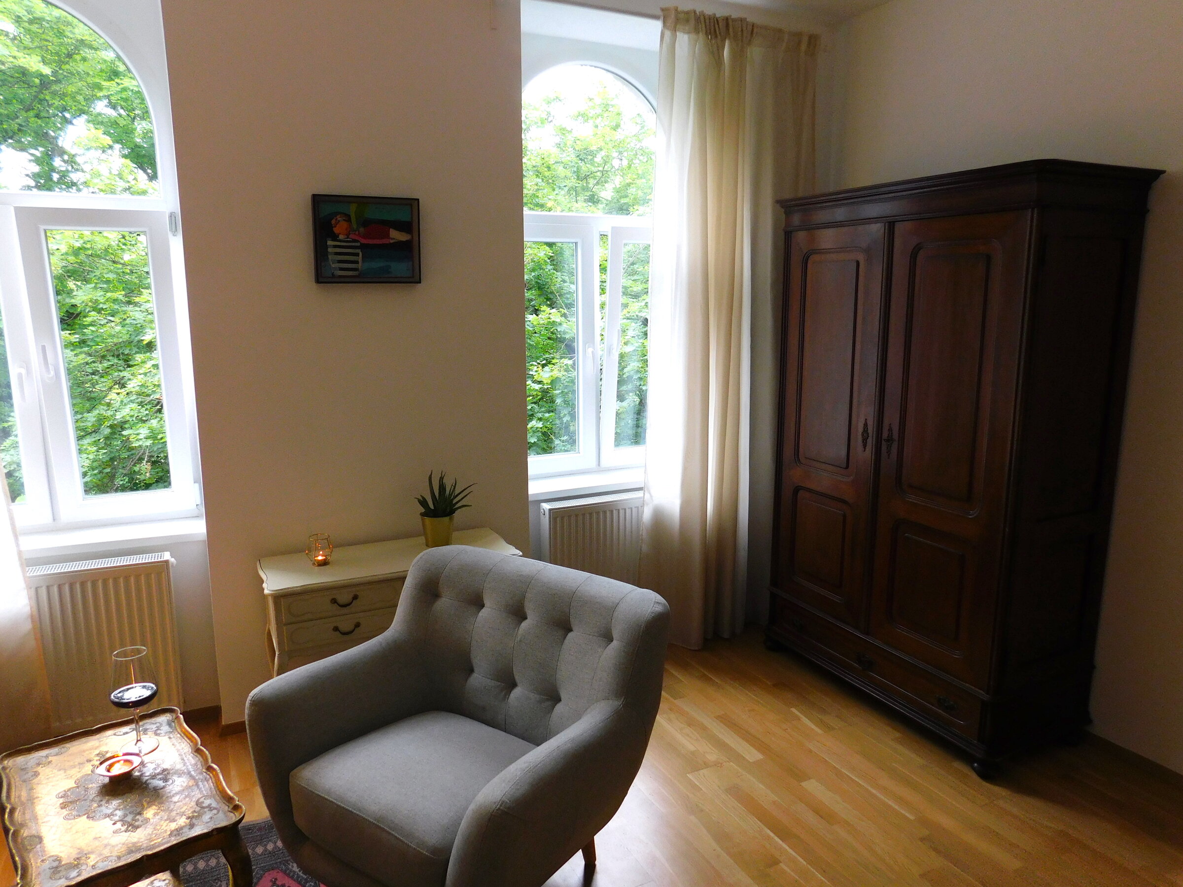 Wohn- & Schlafzimmer