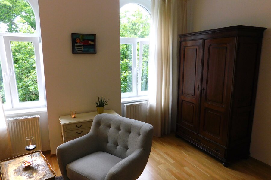 Wohn- & Schlafzimmer
