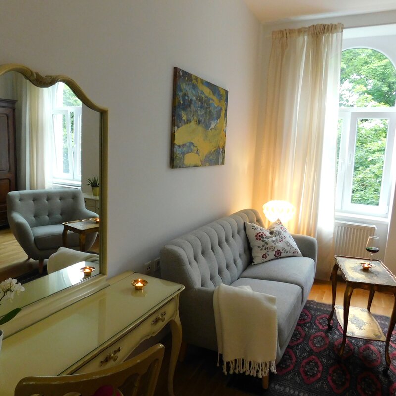 Wohn- & Schlafzimmer