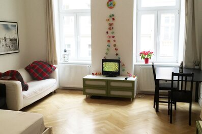 Helles 1-Zimmer Apartment mit Parkettboden & Naturlicht – Kurzzeitmiete Wien, Wohnen auf Zeit für 1 bis 6 Monate