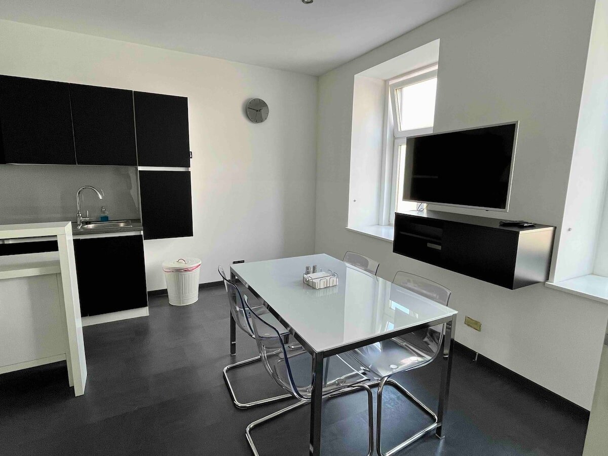 Dining table in the eat-in kitchen