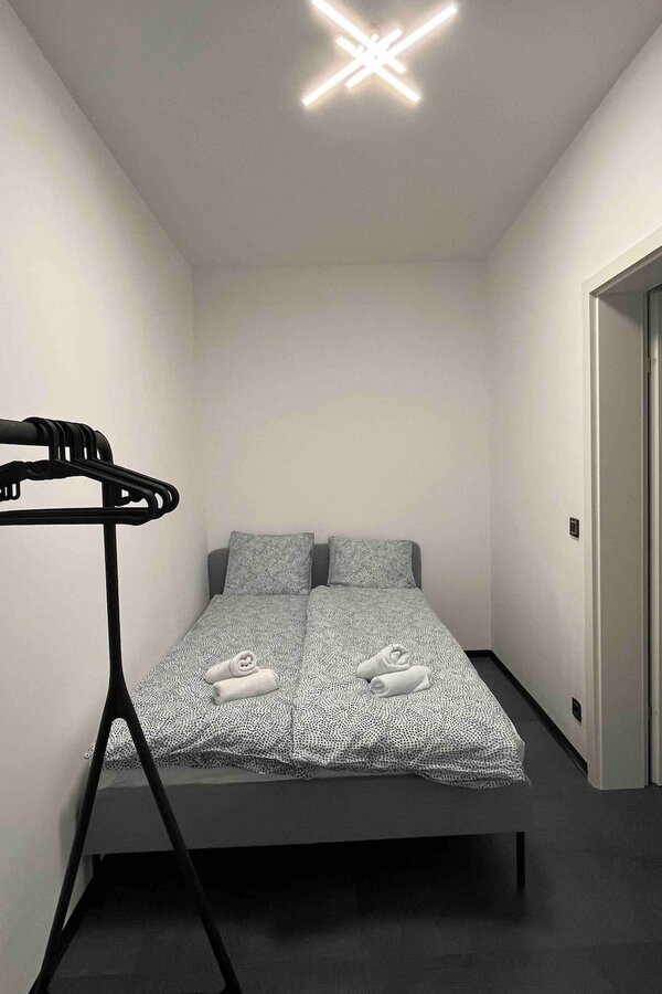 Schlafzimmer 2