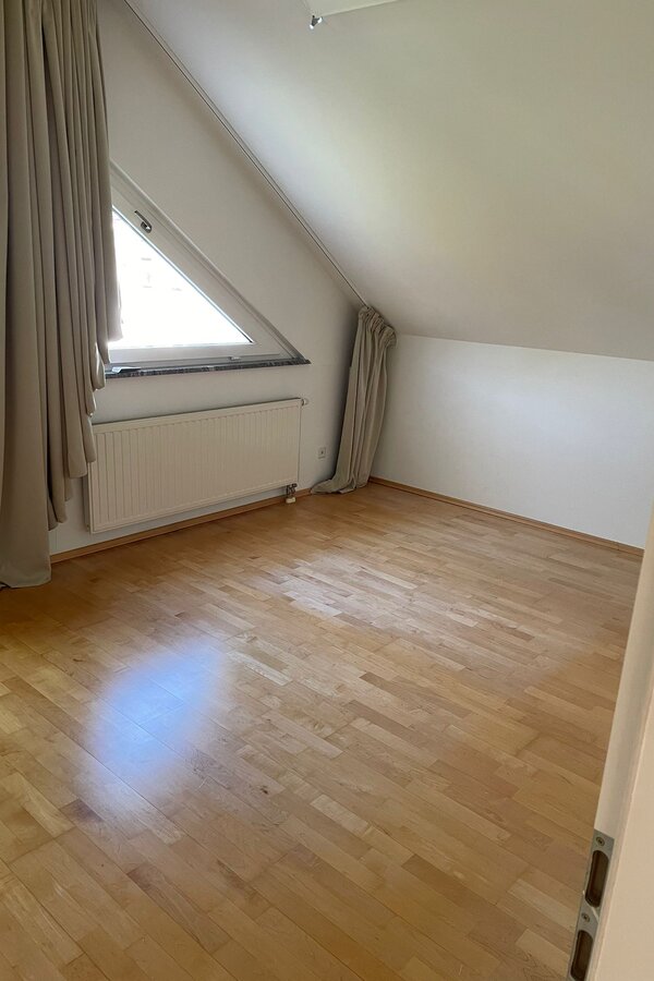 Schlafzimmer (Bett kommt noch)