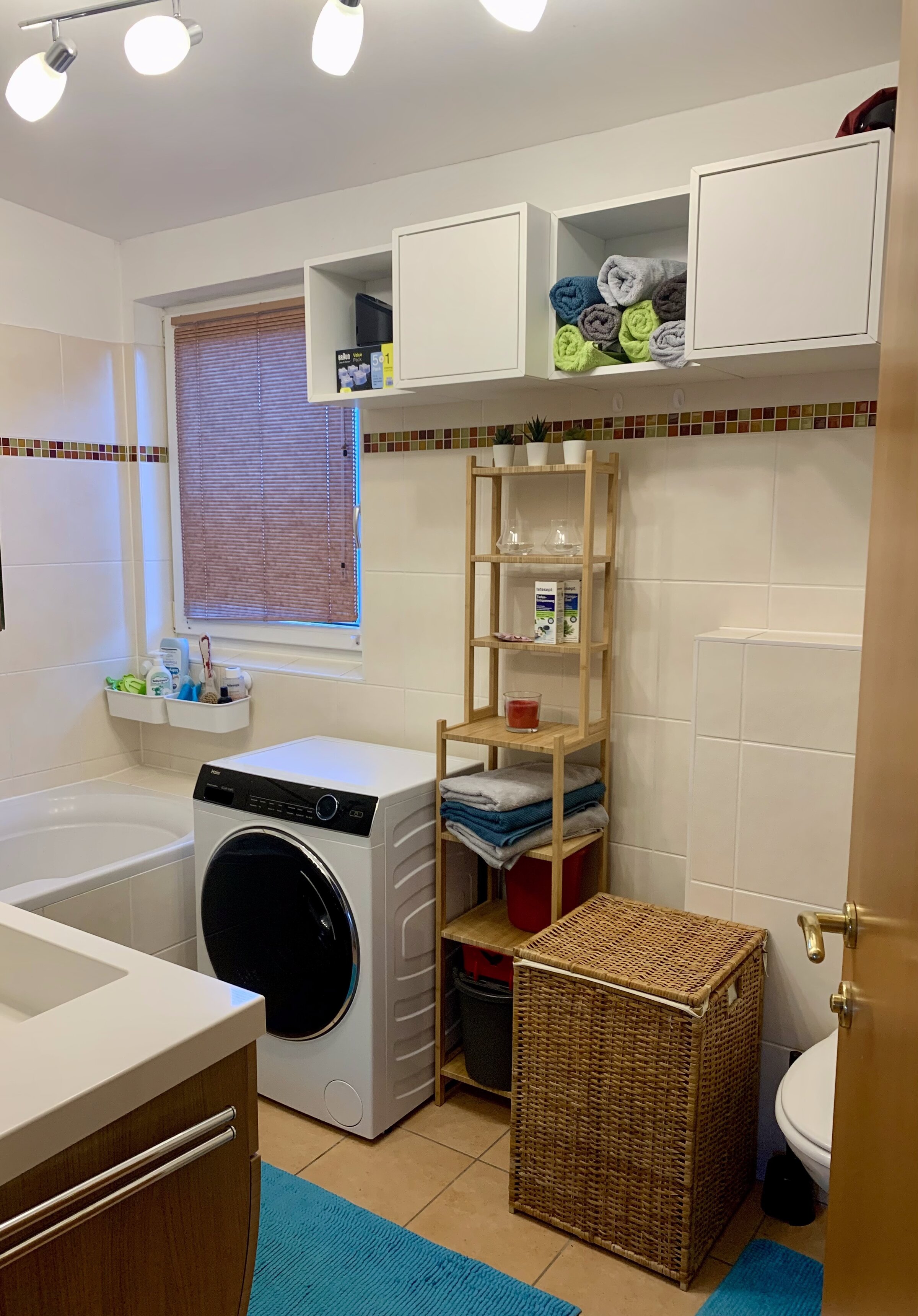 Bathroom with washing machine