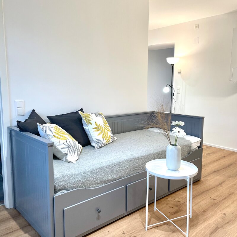 Sofa/day bed (possibility as a double bed)