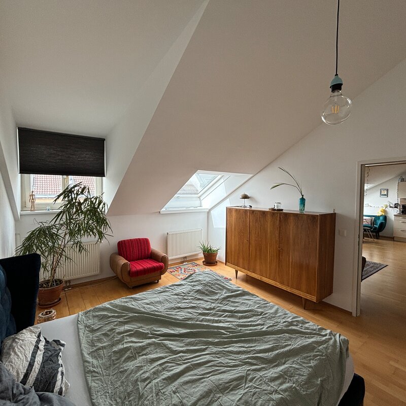 Bright bedroom with sloped ceiling – 2-room apartment, short-term rental & temporary housing for 1 to 6 months in Vienna