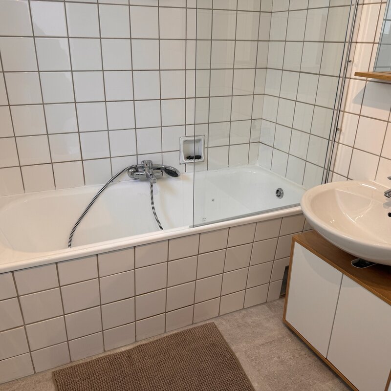 Badezimmer mit Badewanne