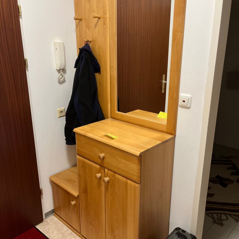 Vorraum mit Garderobe
