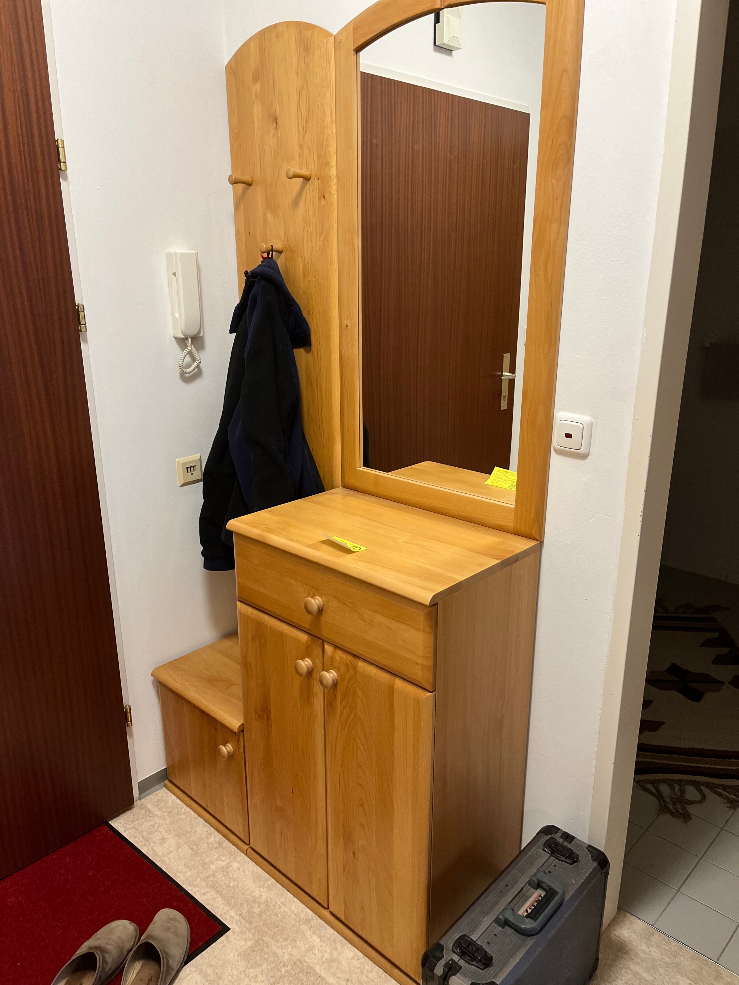Vorraum mit Garderobe