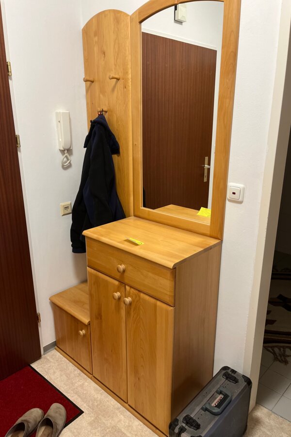 Vorraum mit Garderobe