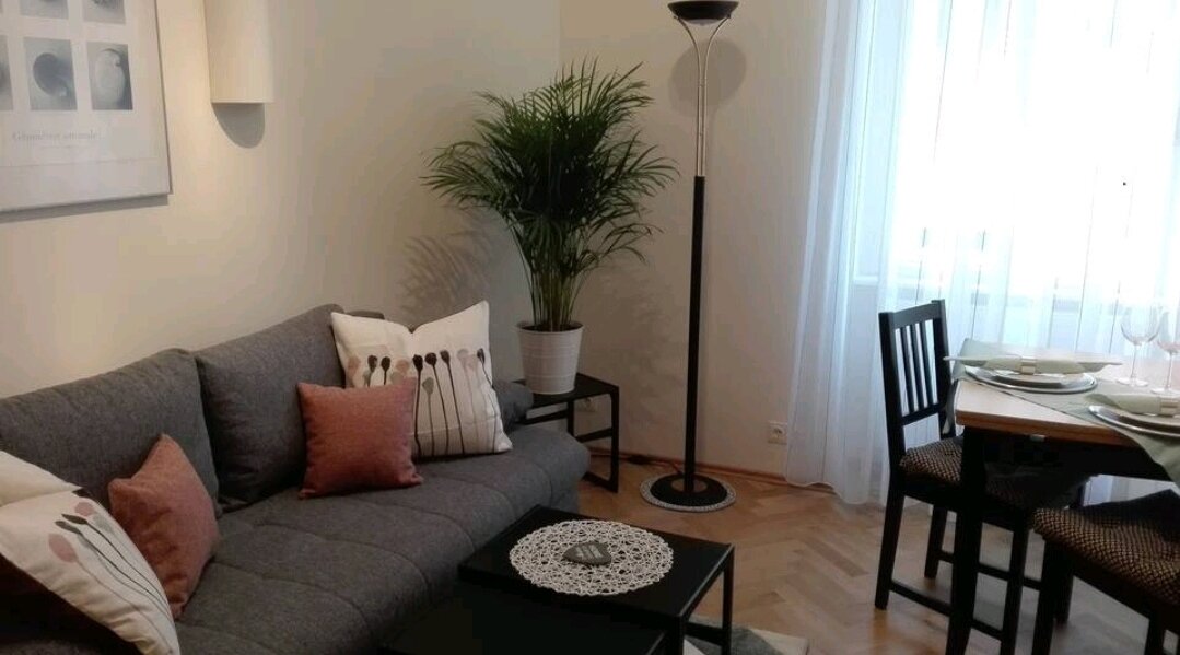 Wohnzimmer mit Essbereich